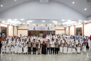 Kakanwil Kemenhaj Sumut Lepas Kloter Terakhir Embarkasi Medan