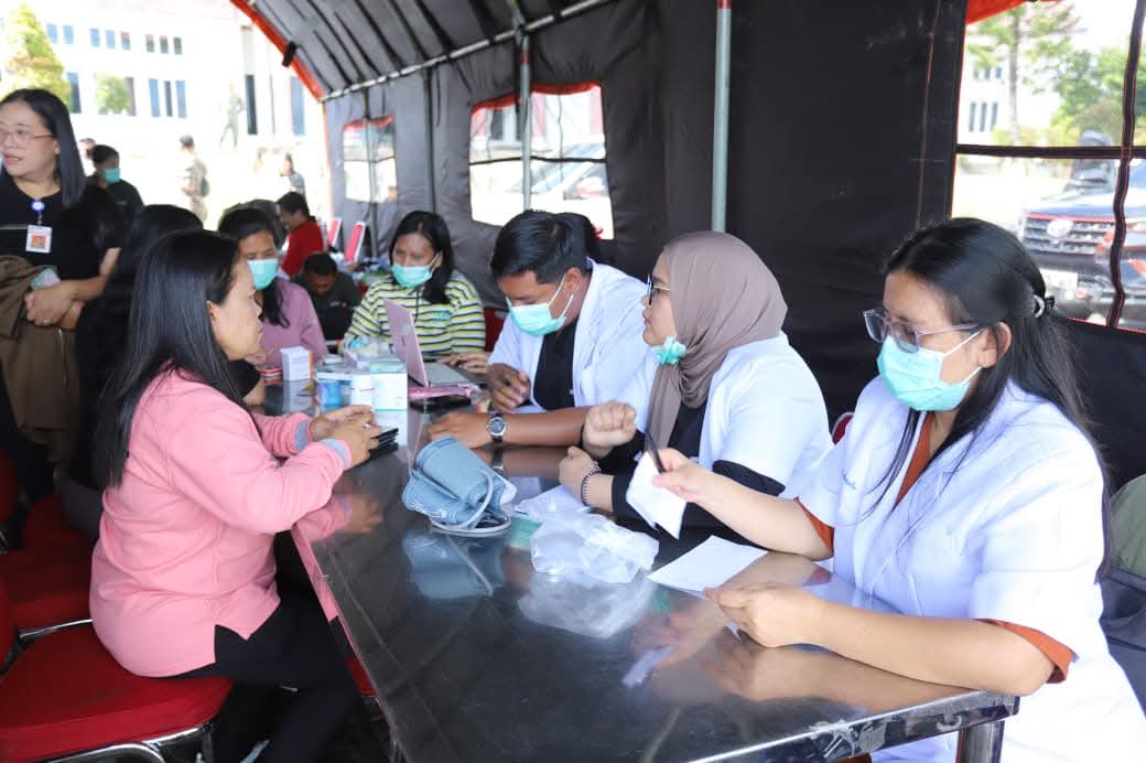 Bakti Paskah Humbahas: Cek Kesehatan dan Donor Darah Disambut Antusias Warga