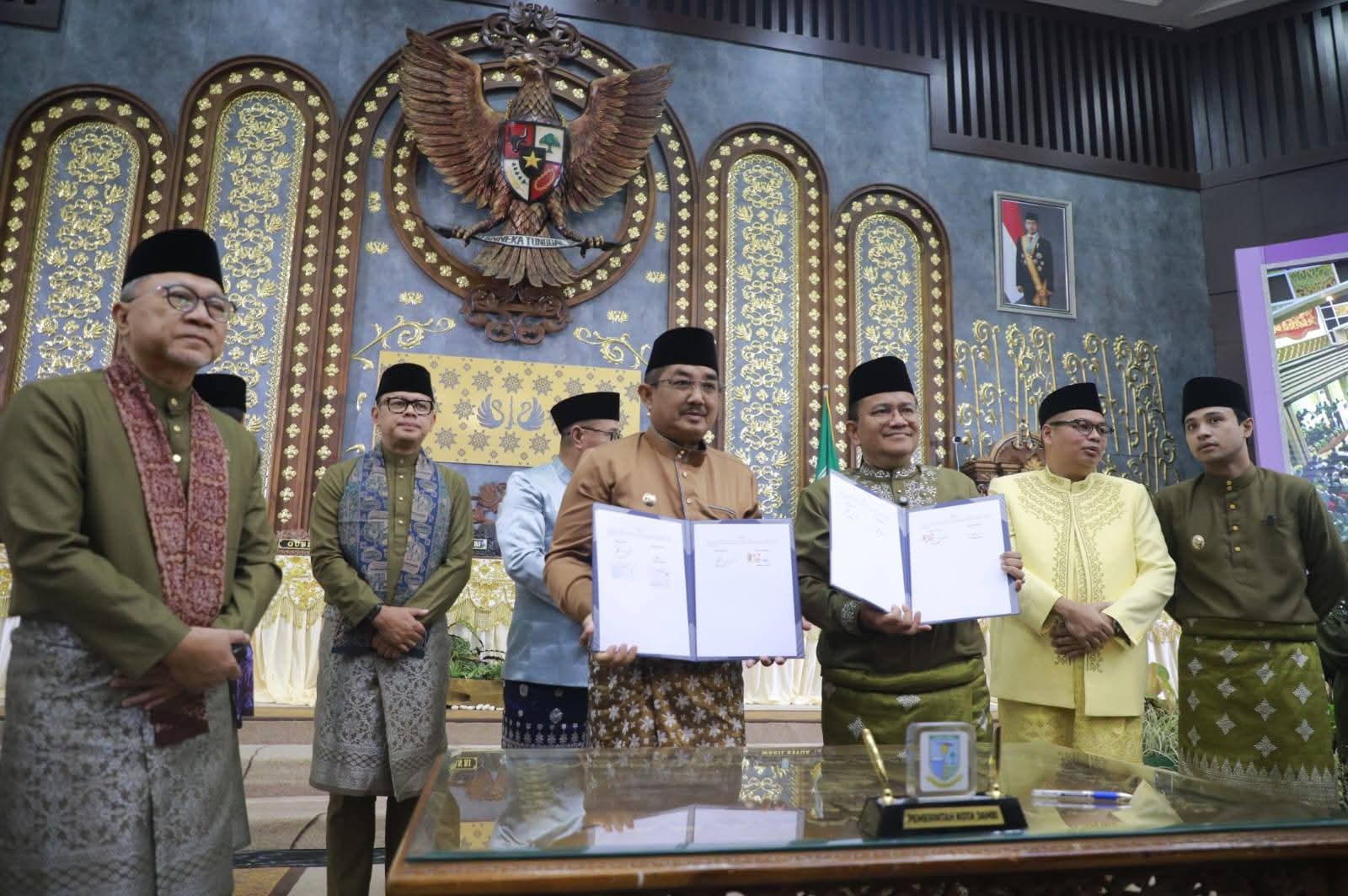 Bupati Anwar Sadat Hadiri HUT ke-80 Pemkot Jambi, Tanjab Barat dan Kota Jambi Teken Kerja Sama Strategis