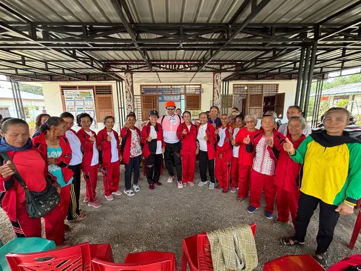 Bupati Tapanuli Utara Semangati Lansia dalam Kegiatan Posyandu dan Sekolah Lansia