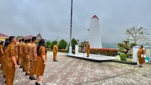 Bupati Taput Pimpin Apel Gabungan, Tekankan Kebersihan Lingkungan Kerja dan Percepatan Realisasi Program