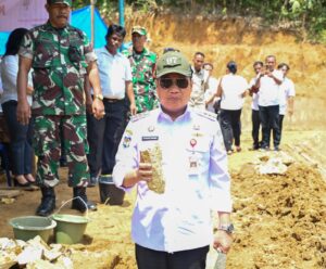 Estafet, Bupati Humbahas Letakkan Batu Pertama Pembangunan KDMP di Pakkat