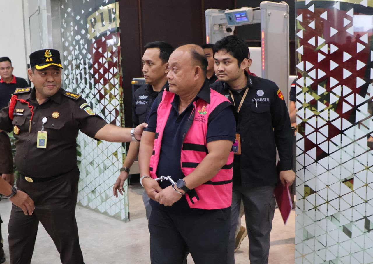 ‎Eks Kepala BGN dan 2 Lainnya Ditahan Kejagung, Penunjukan Mitra Hingga Pengadaan Motor Listrik Dipersoal