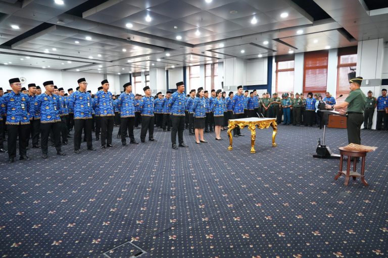 ‎343 PNS UO Kemhan Diambil Sumpah