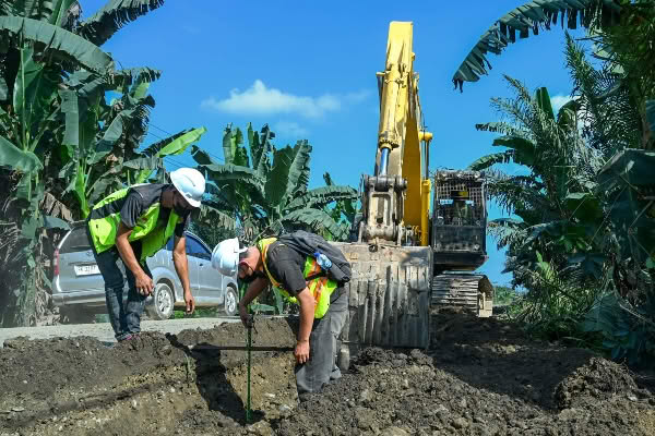 Puluhan Tahun Rusak, Jalan Strategis di Labuhanbatu Akhirnya Diperbaiki dan Diperlebar Bobby Nasution