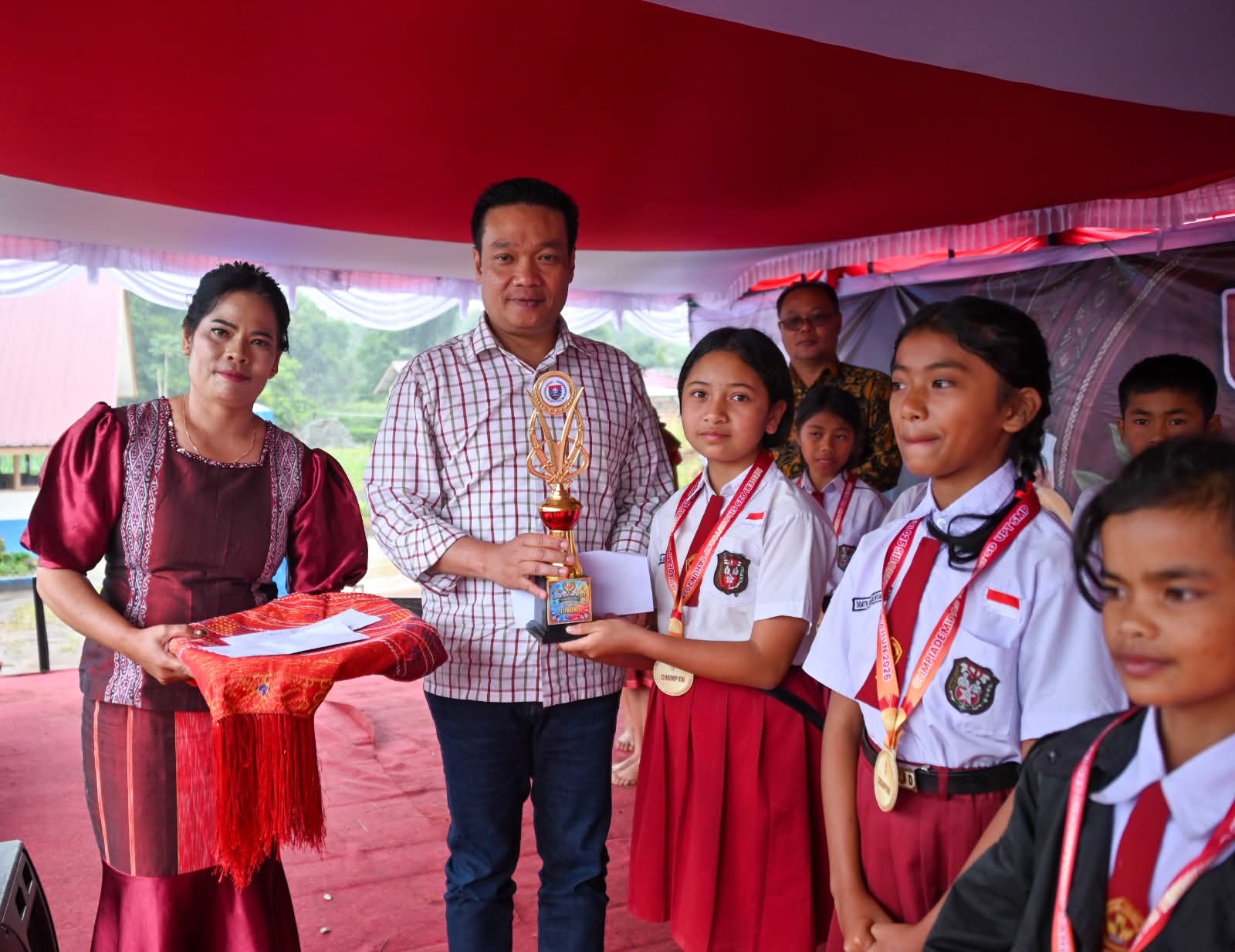 Marsaulina Sianturi Juara I Olimpiade MIPAS, SDN 135 Paranginan Selatan Dominasi