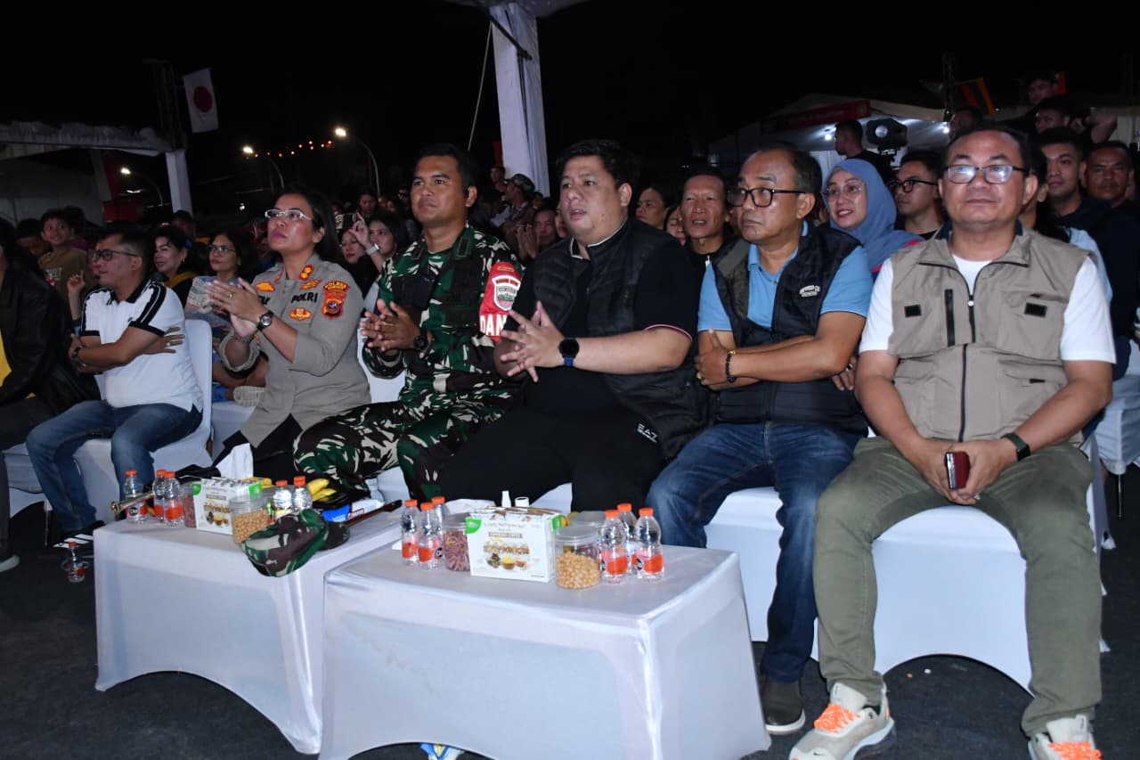 Ribuan Penonton Padati Konser Penutup Trail of The Kings 2026, Bupati Samosir Apresiasi Dukungan Masyarakat
