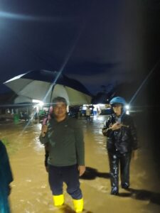 Tinjau Banjir Aek Haidupan, Pemkab Taput Percepat Normalisasi Sungai