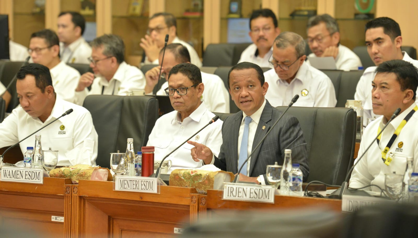 ‎Kementerian ESDM dan Komisi XII DPR RI Sepakati Asumsi Dasar Sektor ESDM RAPBN 2027 ‎ ‎