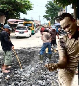 Pemprovsu dan Pemkab Asahan “Tak Peduli”, Warga Perbaiki Sendiri Jalan Rusak Parah di Bandar Pulo menuju Toba