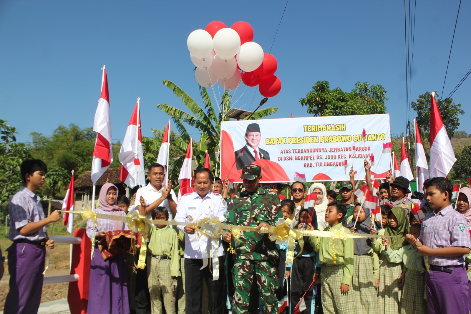 Plt Bupati Tulungagung dan Dandim 0807 Resmikan Jembatan Garuda Joho, Perkuat Akses Ekonomi Warga