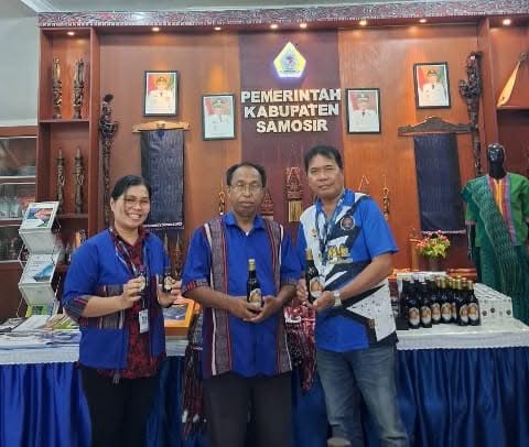 Ayok ke PRSU ! Stan Pemkab Samosir, Promosikan “Wine Mangga” yang Sudah Mendunia