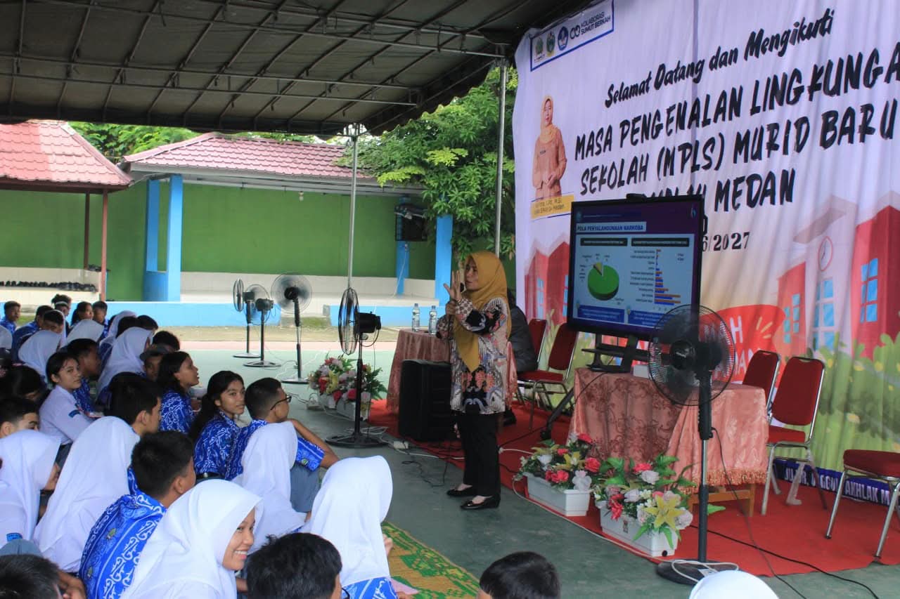 BNNP Sumut Beri Penyuluhan Bahaya Narkoba pada Siswa Baru SMAN 14 Medan