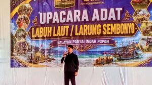 Plt Bupati Tulungagung Ahmad Baharudin Dorong Pelestarian Tradisi Larung Sembonyo di Pantai Popoh