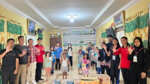 Panitia MPLS SMAN 5 Medan Bersama Siswa Baru Salurkan Tali Kasih ke 10 Panti Asuhan