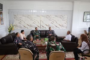 Wali Kota Tanjungbalai Terima Kunjungan dan Silaturahmi Dan Lanal TBA Letkol Laut (P) Sigit Ryanto