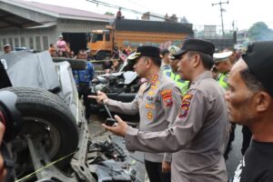 Tabrakan Beruntun di Sibolangit, Polisi Bergerak Cepat Evakuasi Korban dan Pulihkan Arus Lalu Lintas