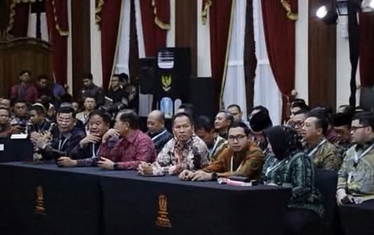 Plt Bupati Ahmad Baharuddin Hadiri Rakor di Surabaya, Tegaskan Komitmen Antikorupsi