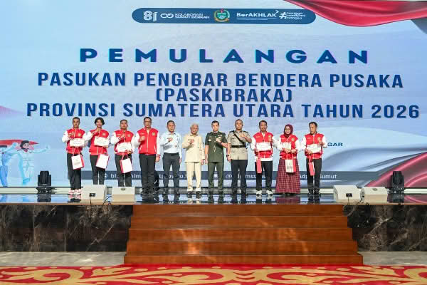 Tuntas Jalankan Tugas HUT Ke-81 RI, Wagub Sumut Lepas Pemulangan 74 Paskibraka