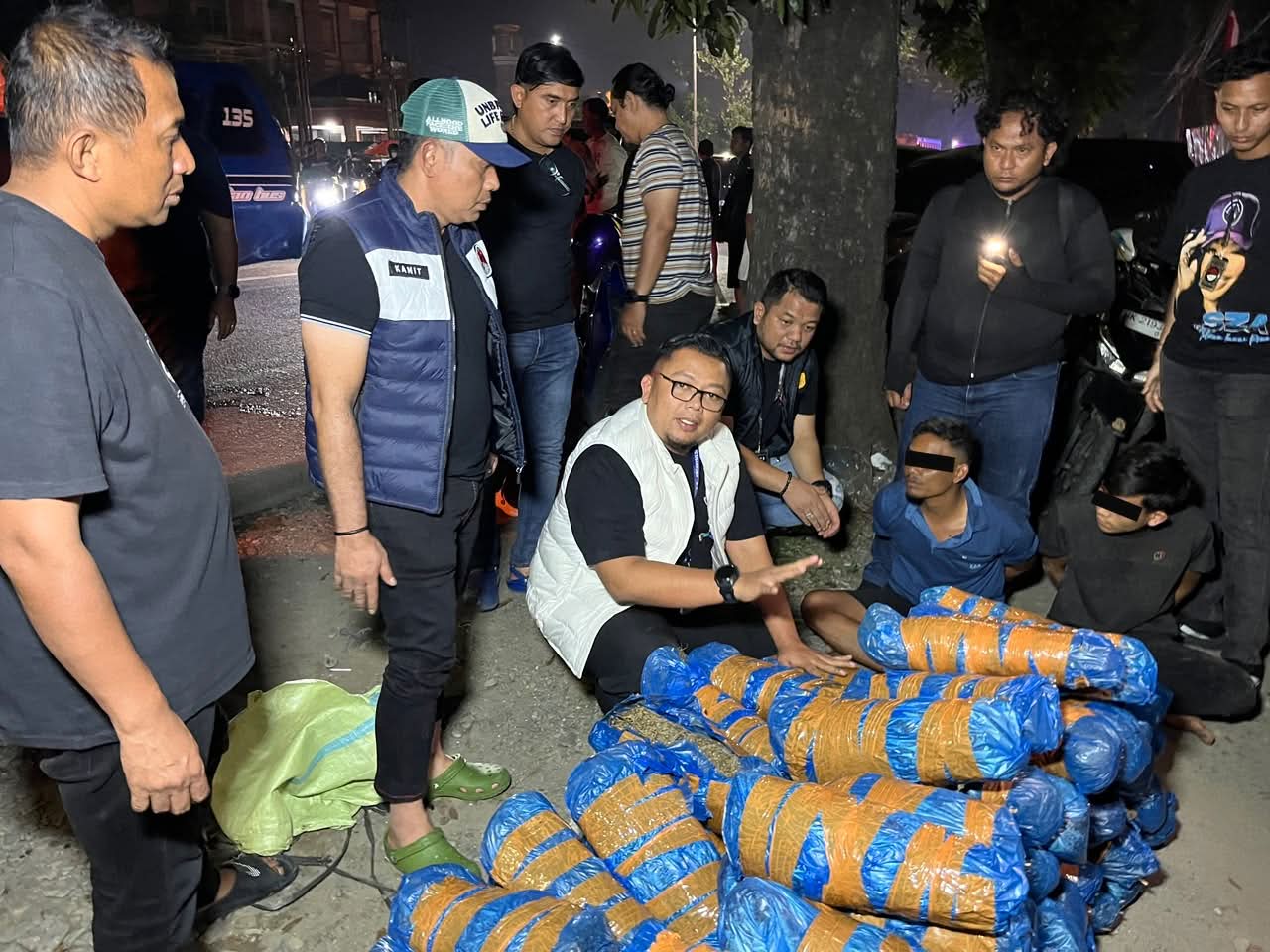Kejar dan Tabrak Mobil Pelaku, Satres Narkoba Polrestabes Medan Gagalkan Pengiriman 93 Kg Ganja