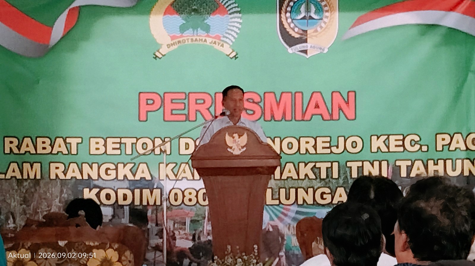 Plt. Bupati Ahmad Baharudin Resmikan Jalan Rabat Beton di Wonorejo