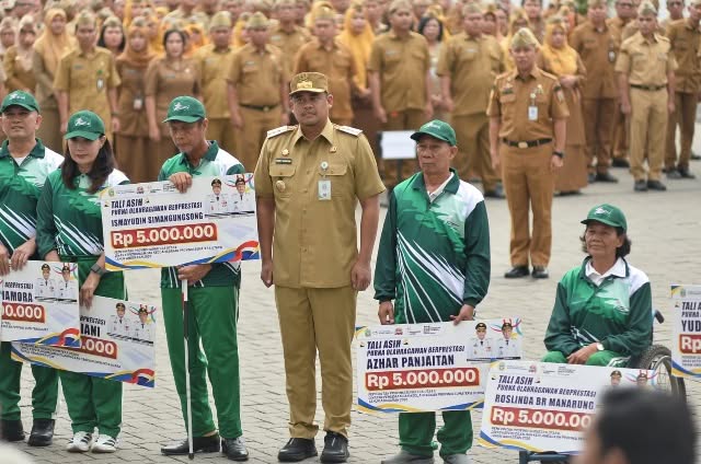 Haornas ke-43, Gubsu Bobby Berikan Tali Asih untuk Atlet Legendaris Sumut