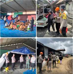 Tak Sekadar Mengamankan, Polres Karo dan Brimob Layani Mobilitas Warga Pengungsi Sinabung