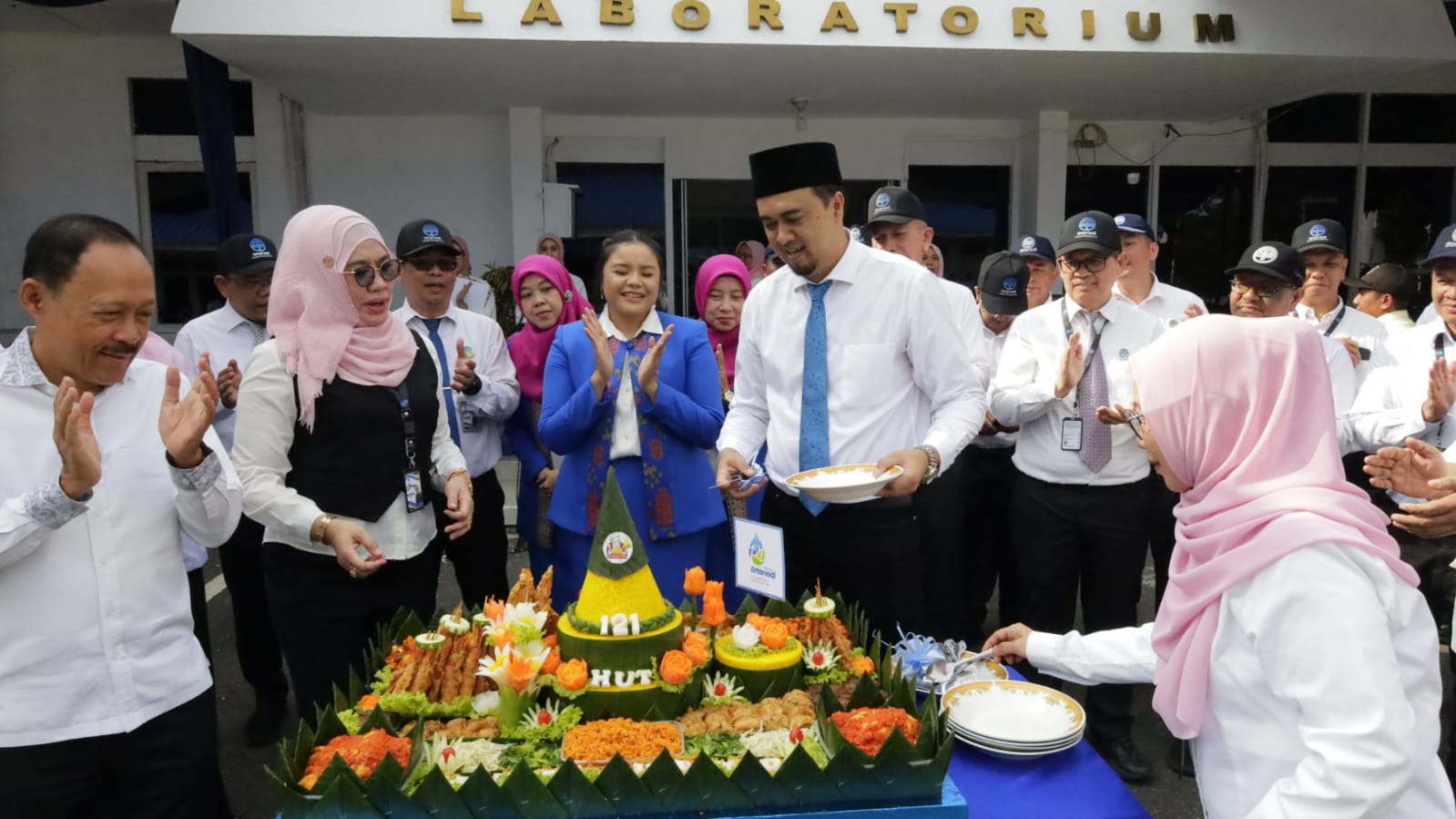 Peringati HUT ke 121,Perumda Tirtanadi Gelar Berbagai Perlombaan