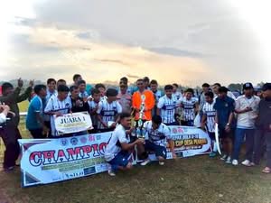 Blazing Star Juara Turnamen Sepak Bola U-18 Karang Taruna Desa Pearung
