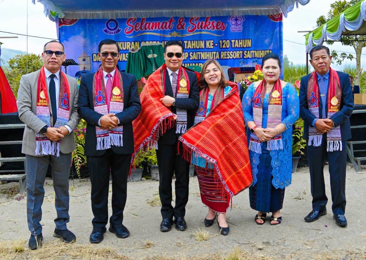 Bupati Humbahas Hadiri Syukuran HUT ke-120 HKBP Saitnihuta dan Dukung Renovasi Gereja