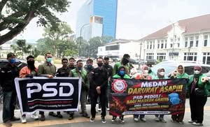 ‎Kabut Asap Selimuti Kota Medan, PSD Bersama Dishub dan Lurah Kesawan Bagikan 3 Ribu Masker Gratis
