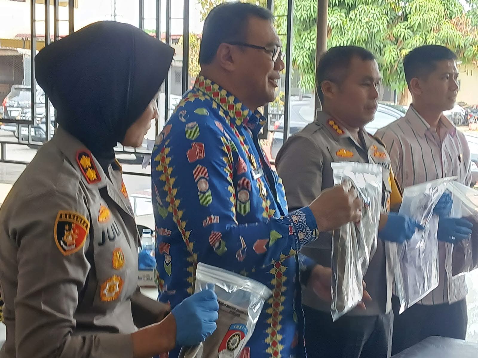 Guru Agama Sekolah Dasar Negeri  Di Tangkap Karena Cabuli 8 Anak Didik nya