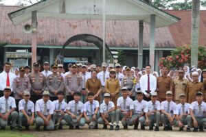 “Polisi Peduli Pendidikan”, Kapolres Sergai Jadi Pembina Upacara Bendera di SMAN 1 Sei Rampah