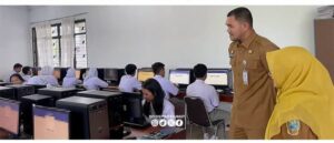 Kadisdiksu Alexander Sinulingga Tinjau Pelaksanaan TKA di SMAN 13 Medan, Motivasi 260 Siswa