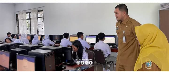 Kadisdiksu Alexander Sinulingga Tinjau Pelaksanaan TKA di SMAN 13 Medan, Motivasi 260 Siswa